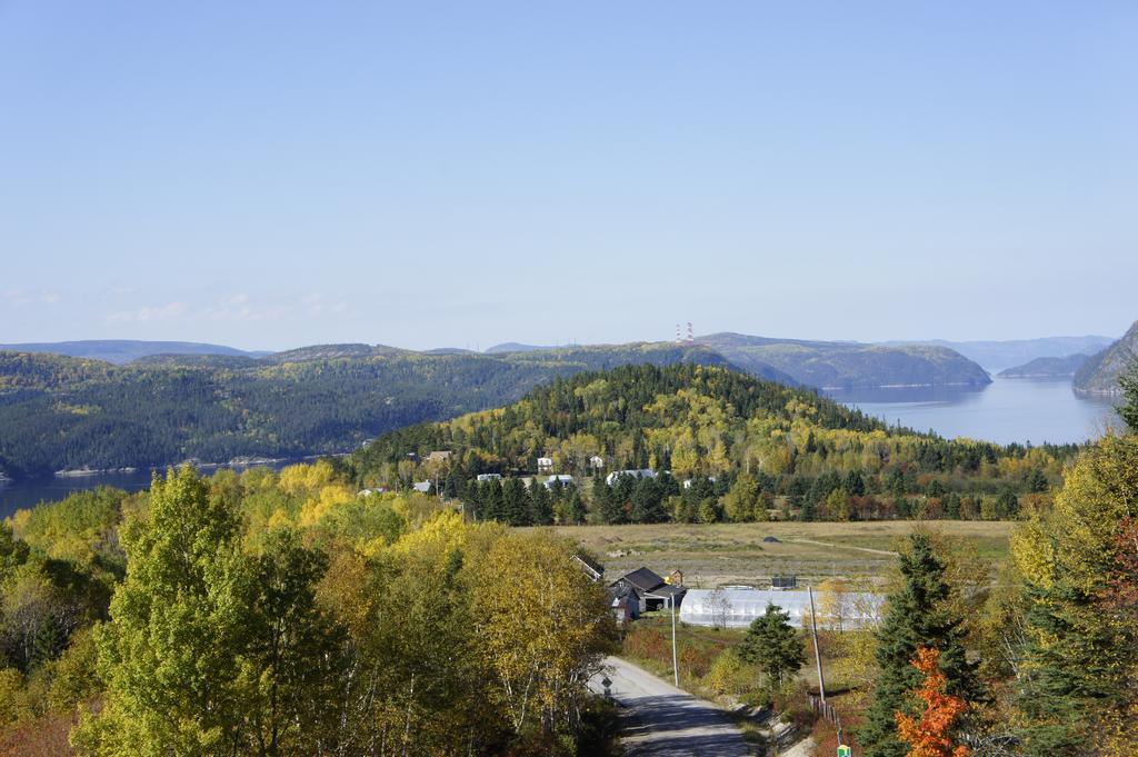 Hostel Au Sommet Du Fjord Sacre-Coeur Zewnętrze zdjęcie