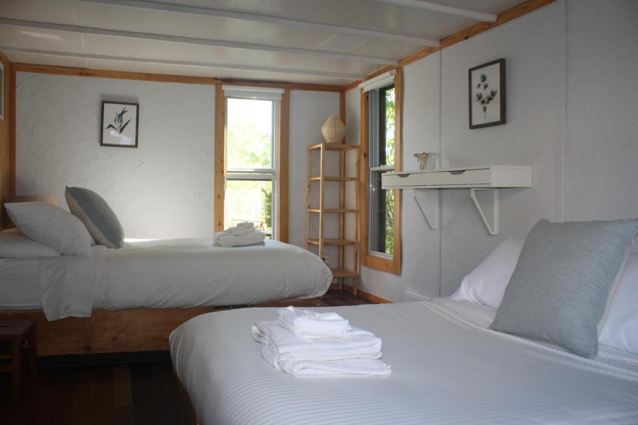Hostel Au Sommet Du Fjord Sacre-Coeur Zewnętrze zdjęcie